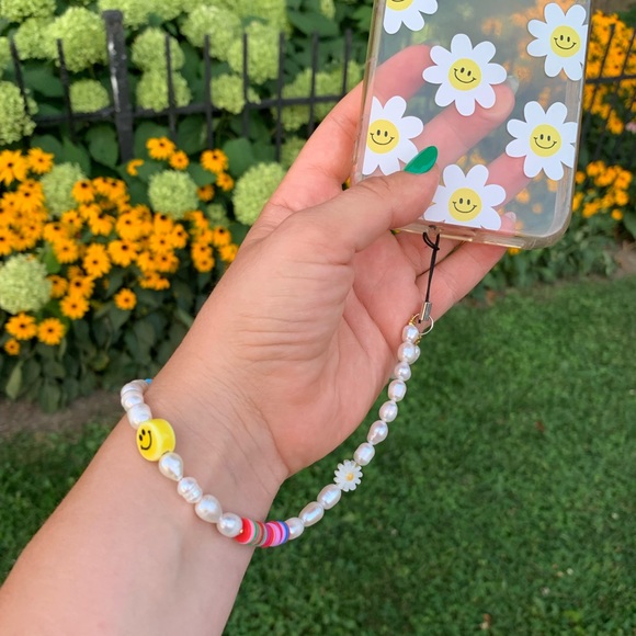 My Happy Place Phone String / Pearl Phone Strap - Picture 6 of 6